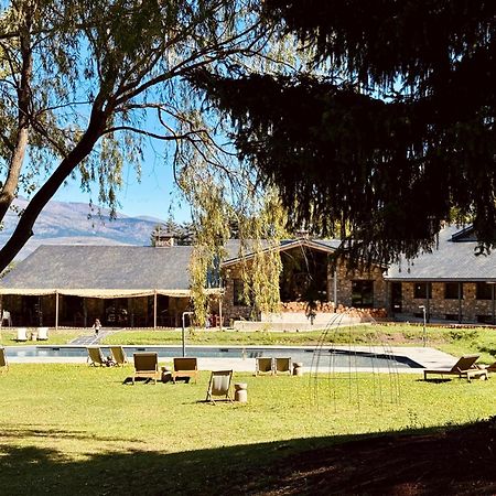 Готель Basecamps Cerdanya Caixans Екстер'єр фото